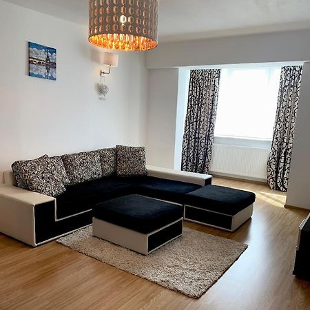 Sunny Central Apartments Сучеава Екстериор снимка