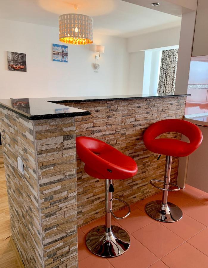Sunny Central Apartments Сучеава Екстериор снимка