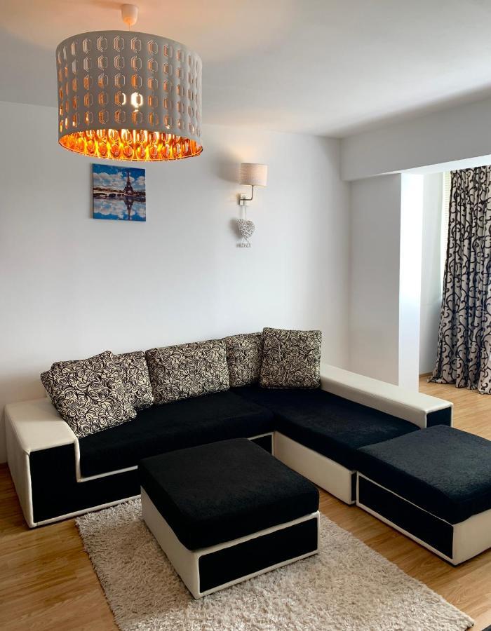 Sunny Central Apartments Сучеава Екстериор снимка